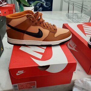 Clean Out my closet ,. Bran New In Box Dunks